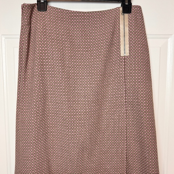 Ann Taylor Ladies Pink Patterned Zip Pencil Skirt, Size 10, Lined EUC - Picture 1 of 10